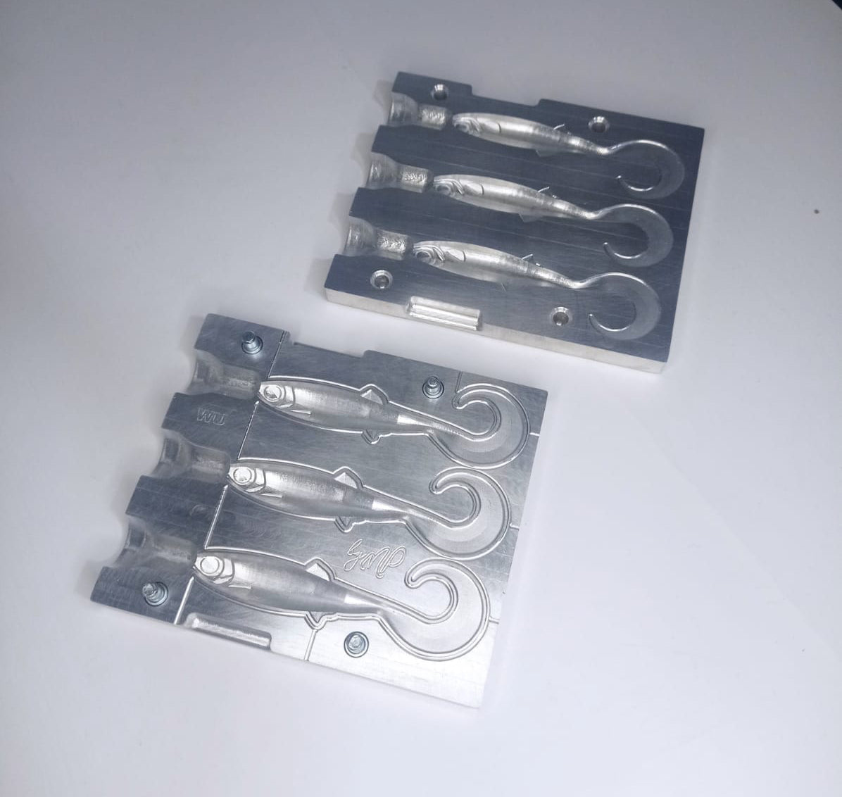 Traveler Round Eyes (3″- 6″) With Space to Glue the Eyes